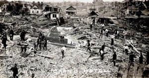 The wreckage of the Grand Hotel in Fergus Falls. 35 people died here. Credit: gendisasters.com