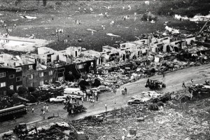 The Crest Hill Lakes apartment complex after the tornado. Credit: Chicago Tribune